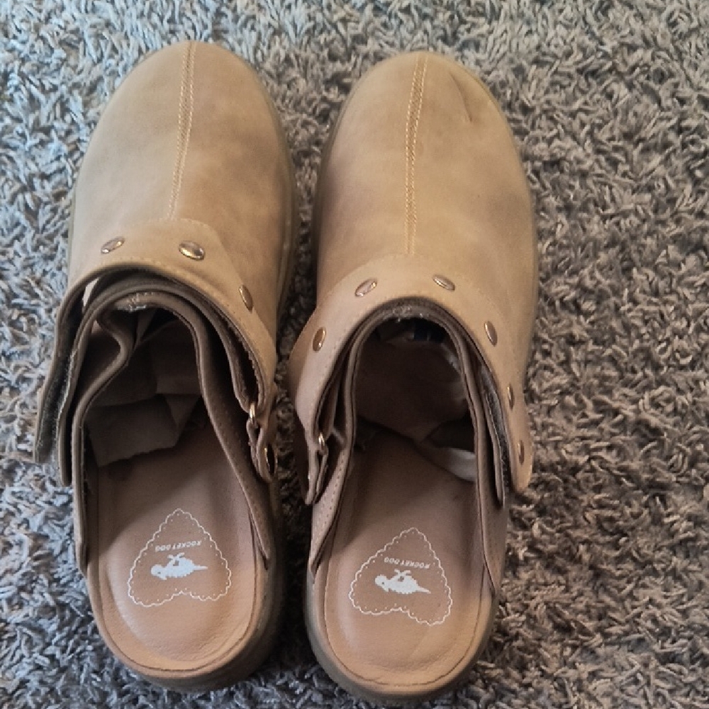Rocket Dog Tan Slip-On Loafers
